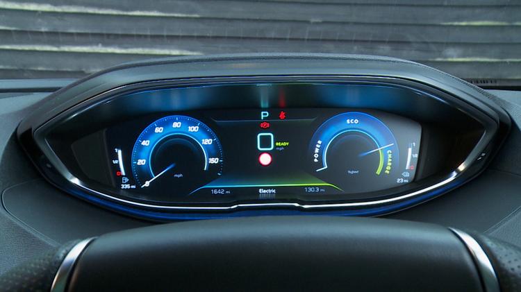 PEUGEOT 3008 ESTATE 1.6 Hybrid4 300 Allure 5dr e-EAT8
